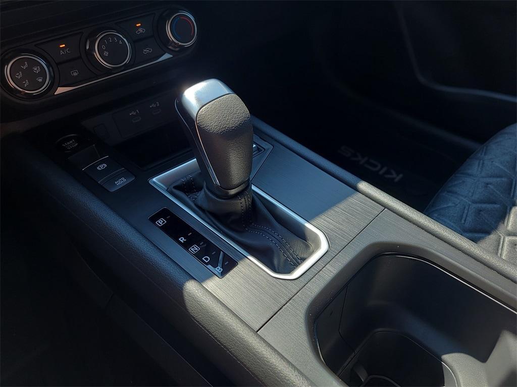 new 2025 Nissan Kicks car, priced at $24,082