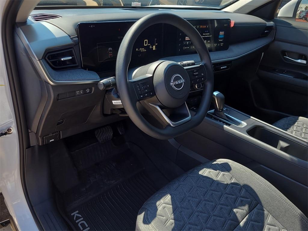 new 2025 Nissan Kicks car, priced at $24,082