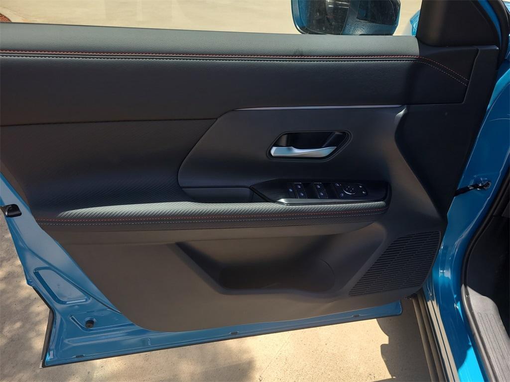 new 2025 Nissan Kicks car, priced at $28,385