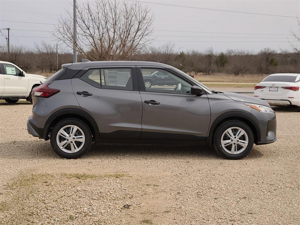 new 2025 Nissan Kicks car, priced at $22,857
