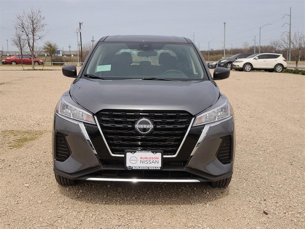 new 2025 Nissan Kicks car, priced at $22,857