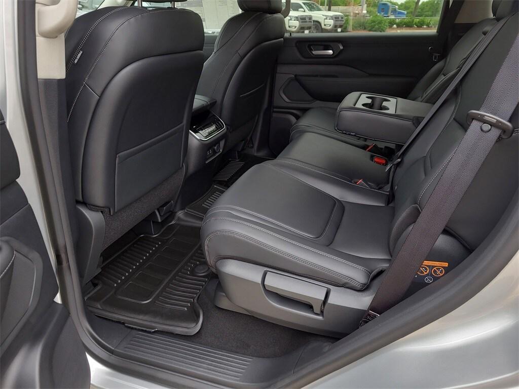 new 2025 Nissan Armada car, priced at $56,154