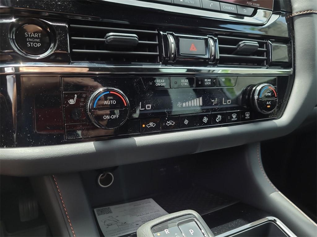new 2025 Nissan Pathfinder car, priced at $42,338