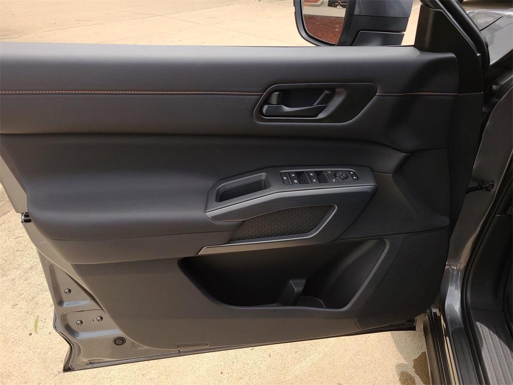new 2025 Nissan Pathfinder car, priced at $42,338