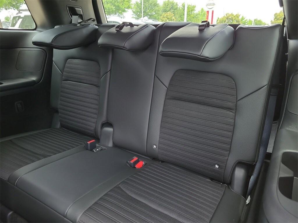 new 2025 Nissan Pathfinder car, priced at $42,338