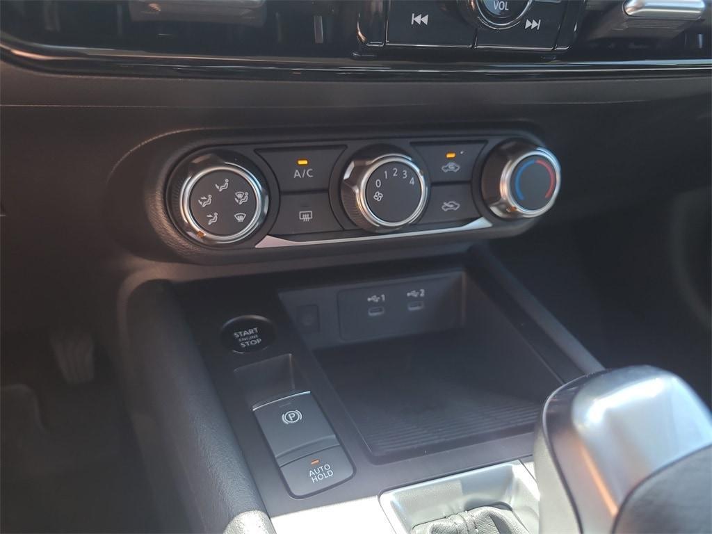 new 2025 Nissan Kicks car, priced at $24,729