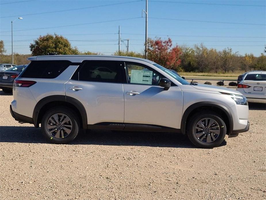 new 2025 Nissan Pathfinder car, priced at $36,312