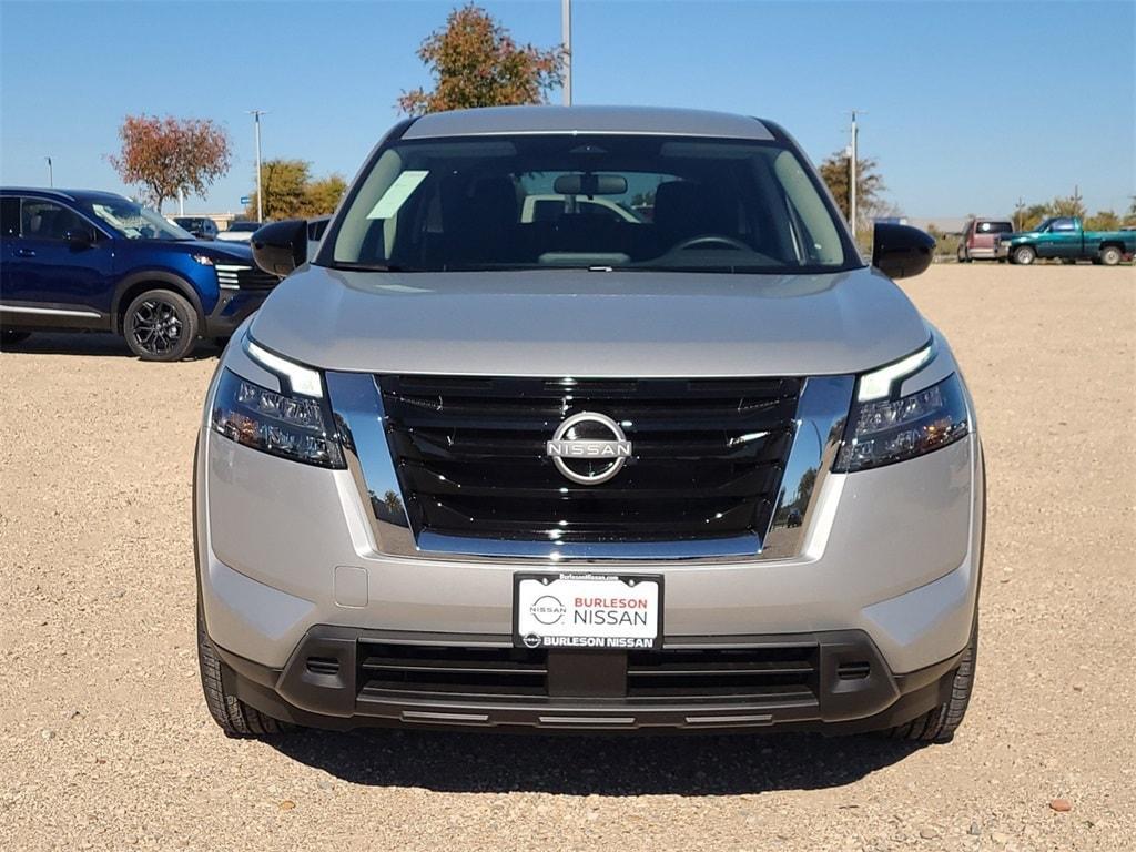 new 2025 Nissan Pathfinder car, priced at $36,312