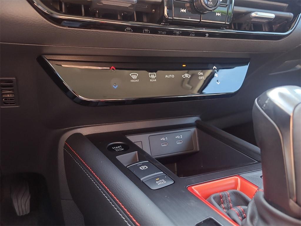 new 2025 Nissan Kicks car, priced at $26,543