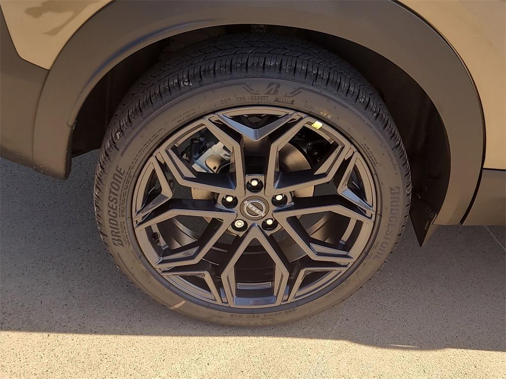 new 2025 Nissan Kicks car, priced at $26,543