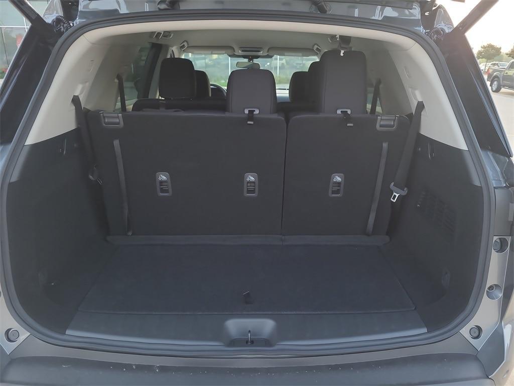 new 2025 Nissan Pathfinder car, priced at $37,922