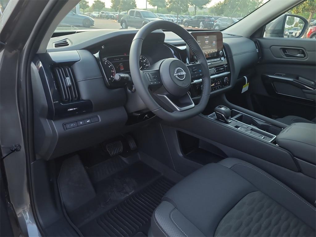 new 2025 Nissan Pathfinder car, priced at $37,922