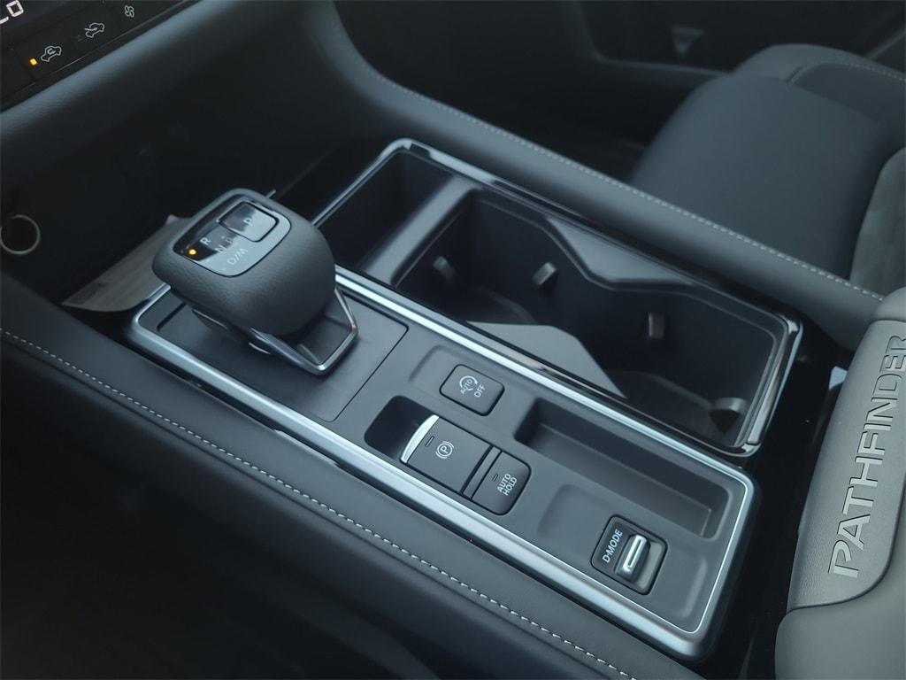 new 2025 Nissan Pathfinder car, priced at $37,922