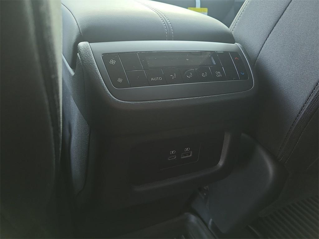 new 2025 Nissan Pathfinder car, priced at $37,922