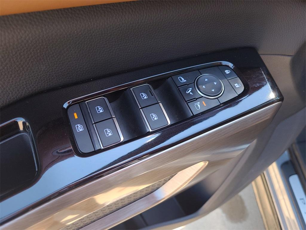 used 2022 Nissan Pathfinder car, priced at $29,000