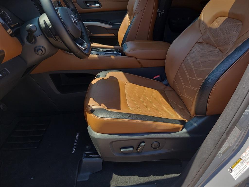 used 2022 Nissan Pathfinder car, priced at $29,000