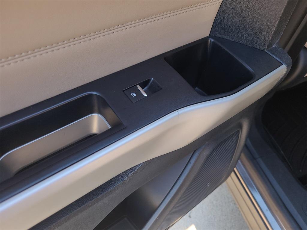 used 2021 Ford Explorer car, priced at $25,999