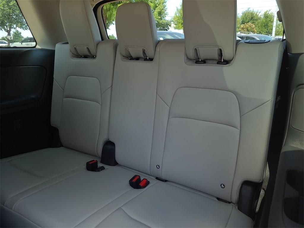new 2025 Nissan Pathfinder car, priced at $41,625