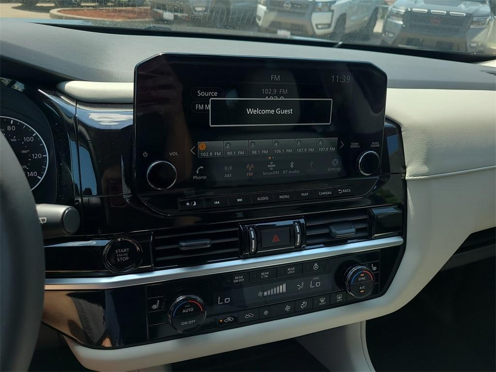 new 2025 Nissan Pathfinder car, priced at $41,625