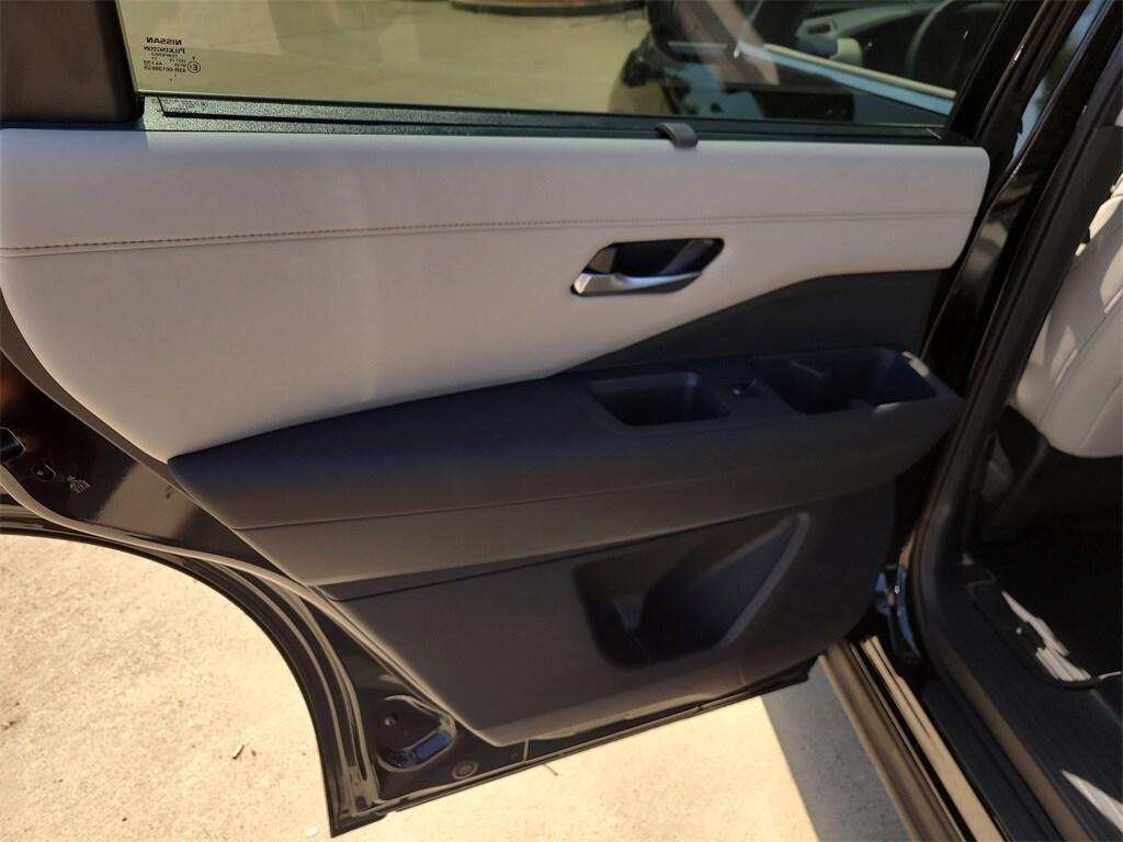 new 2025 Nissan Pathfinder car, priced at $36,625