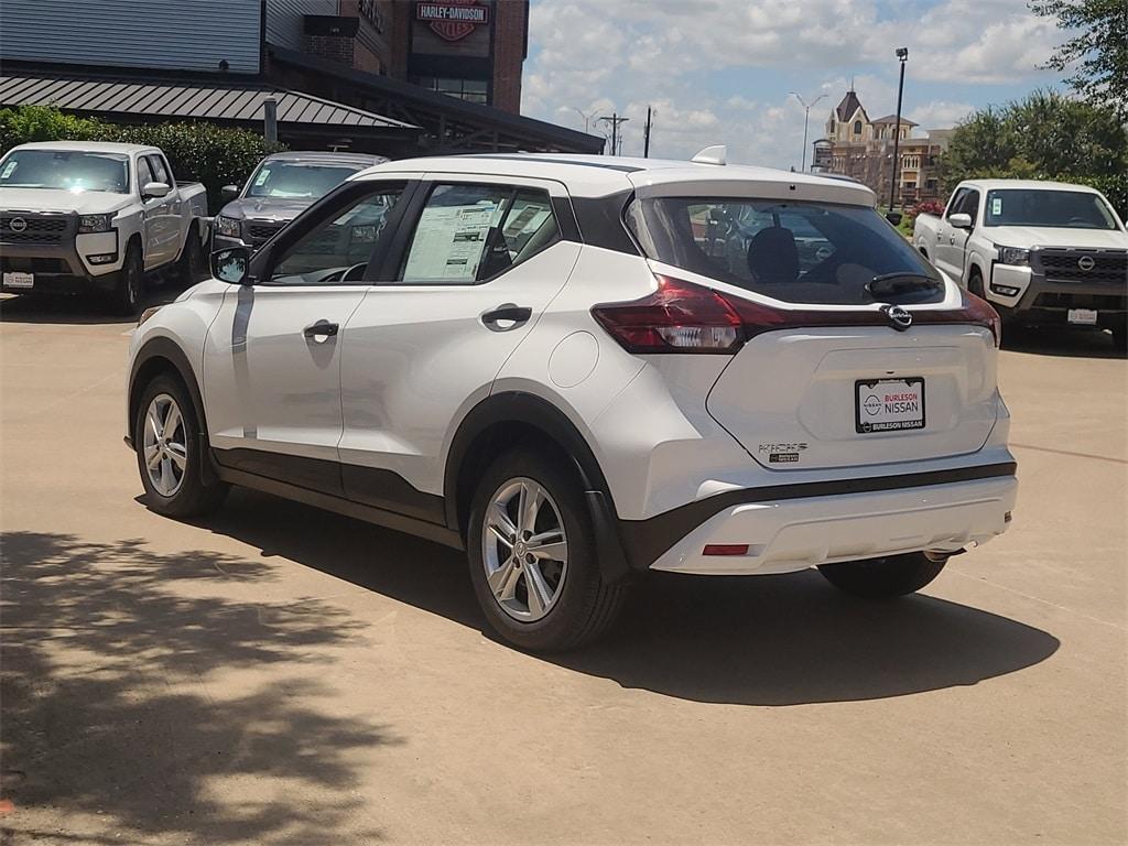 new 2025 Nissan Kicks Play car, priced at $22,357