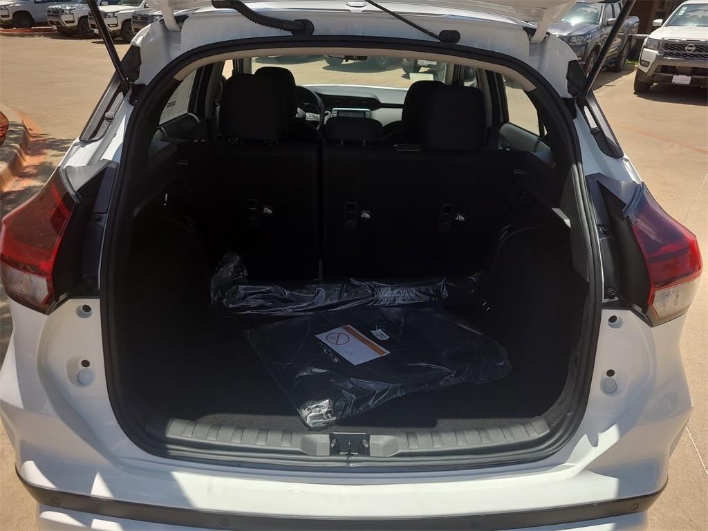new 2025 Nissan Kicks Play car, priced at $22,857