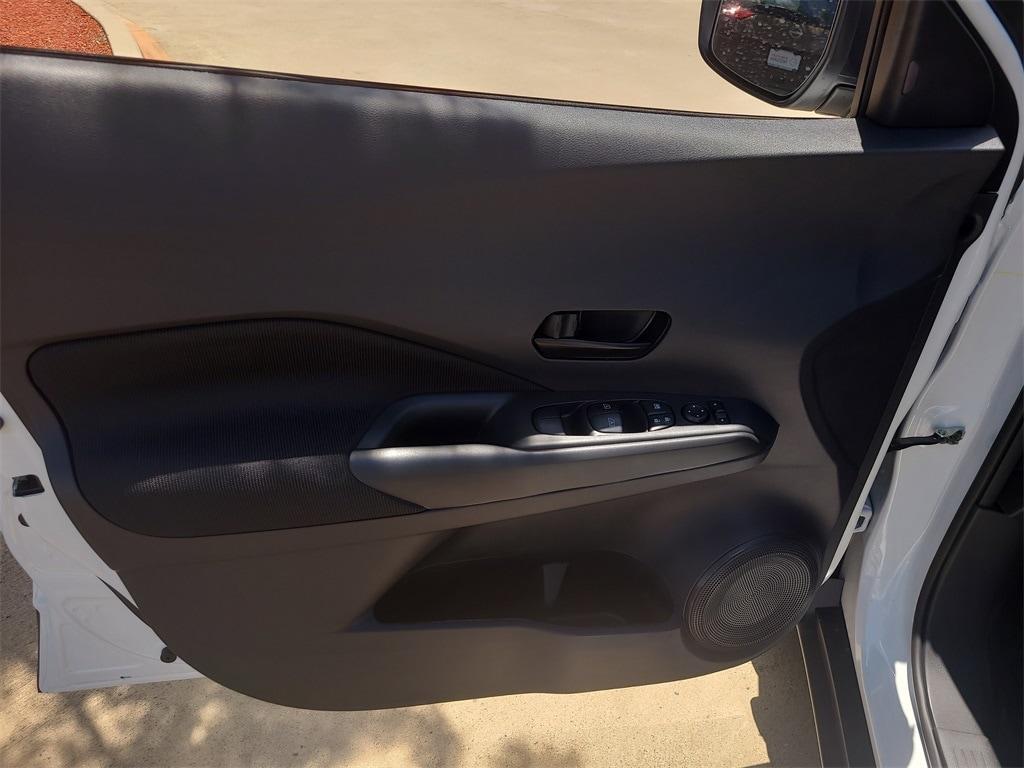 new 2025 Nissan Kicks Play car, priced at $22,357