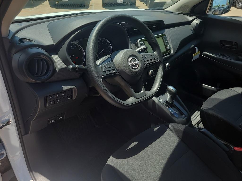 new 2025 Nissan Kicks Play car, priced at $22,357
