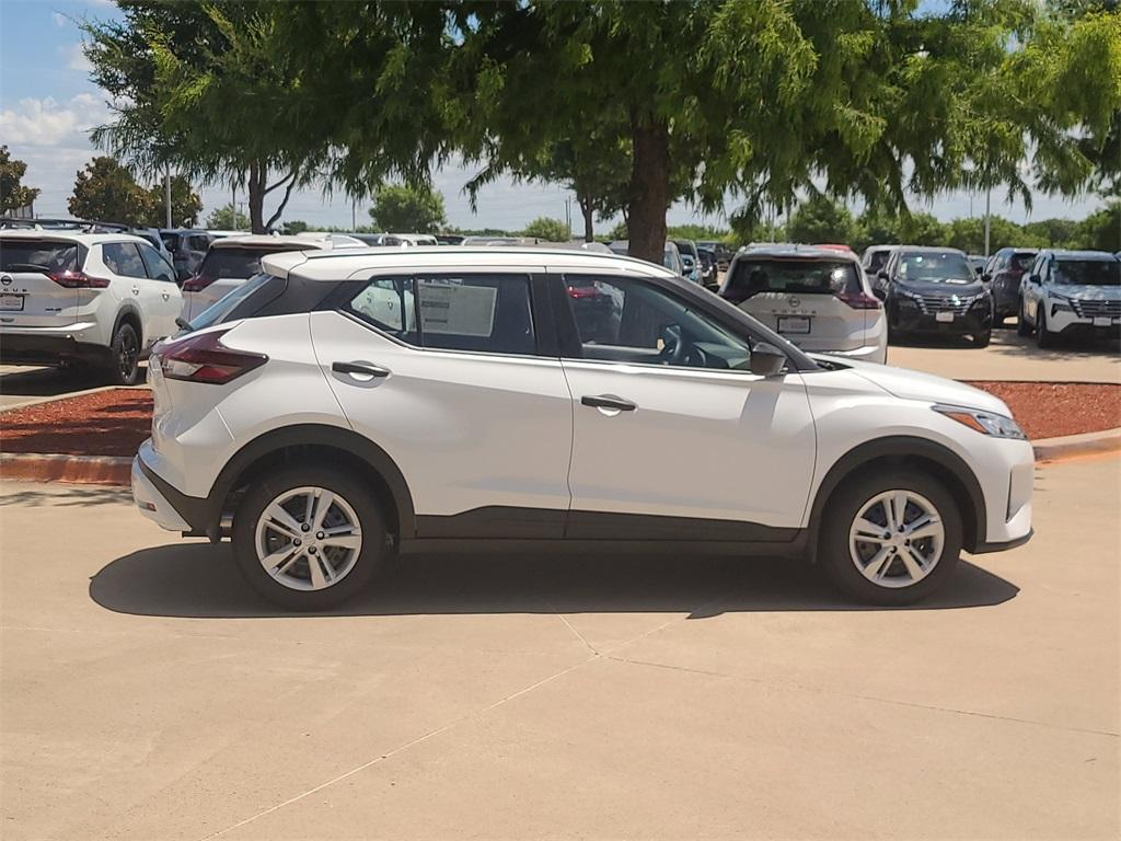 new 2025 Nissan Kicks Play car, priced at $22,857