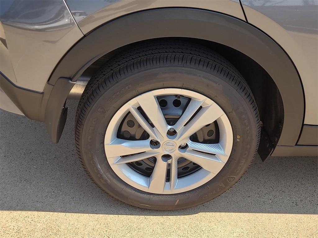 new 2025 Nissan Kicks Play car, priced at $20,525