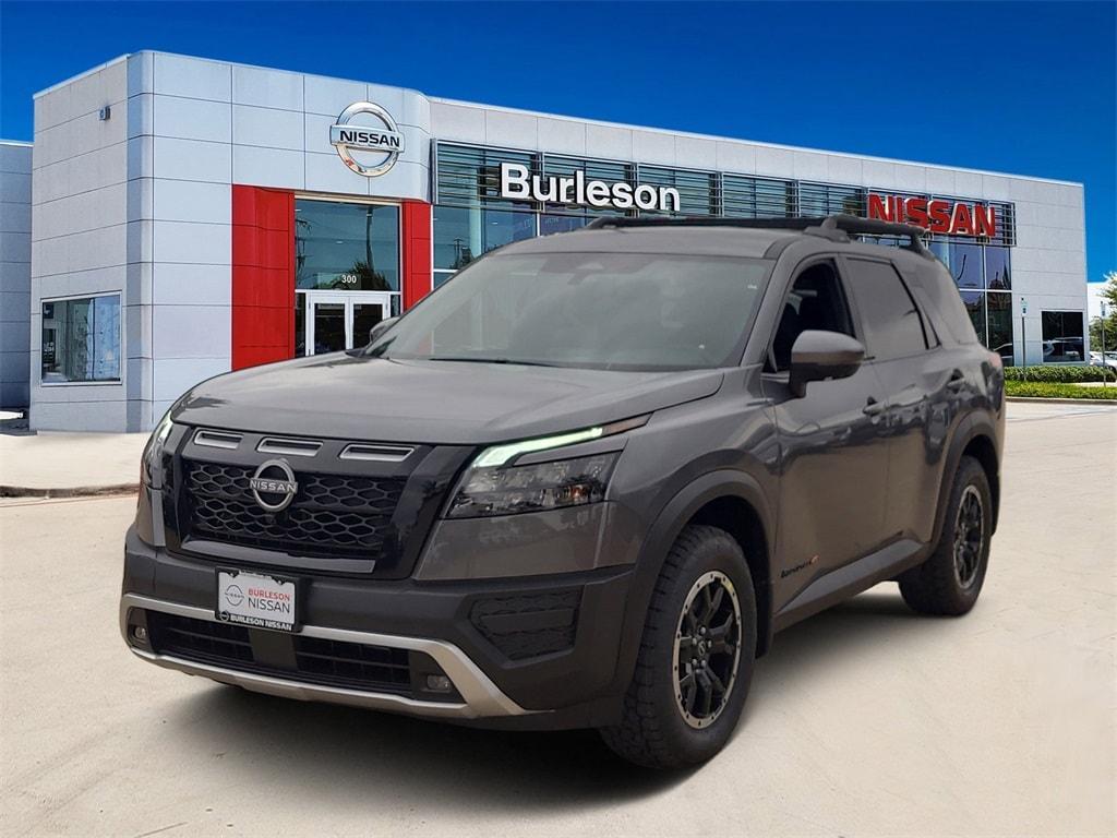 new 2025 Nissan Pathfinder car, priced at $37,857