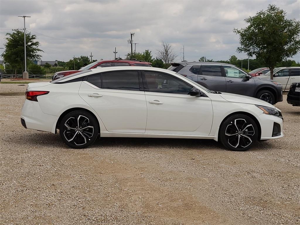 new 2025 Nissan Altima car, priced at $29,256