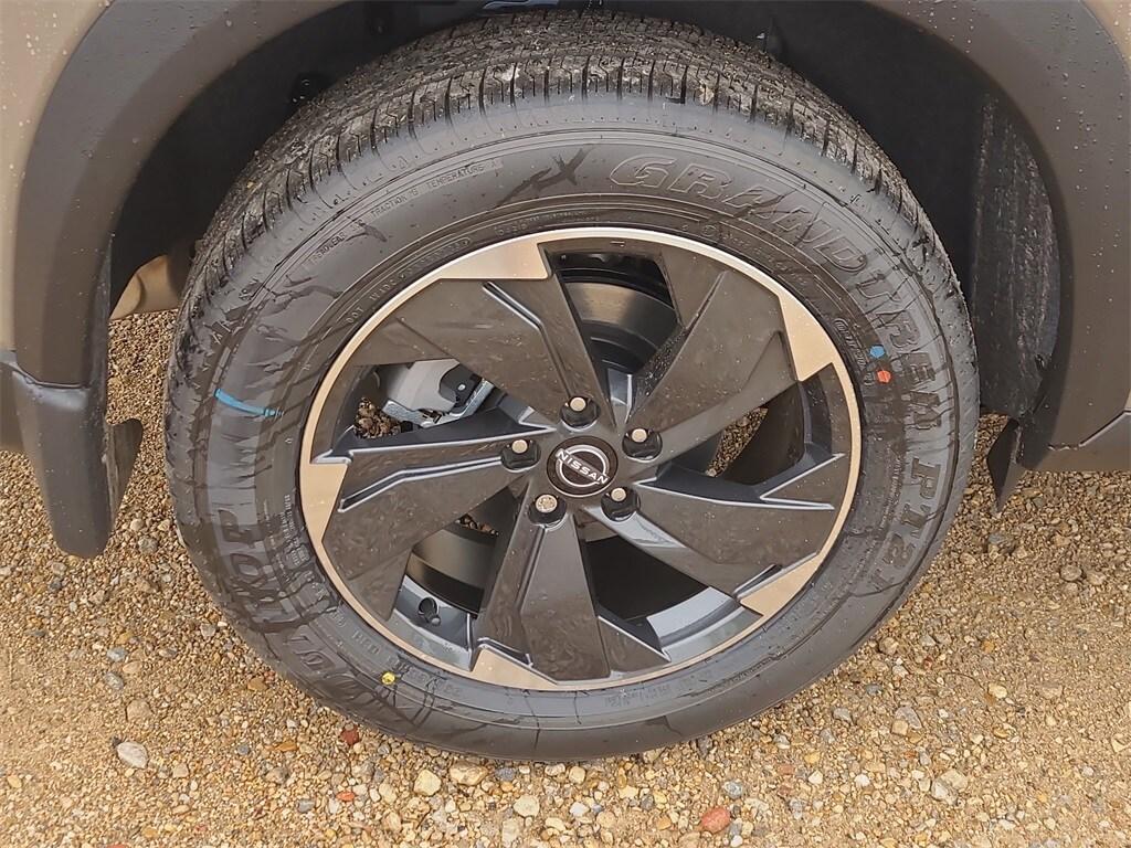 new 2025 Nissan Rogue car, priced at $32,376