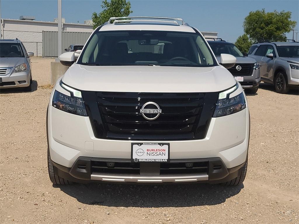 new 2025 Nissan Pathfinder car, priced at $48,778