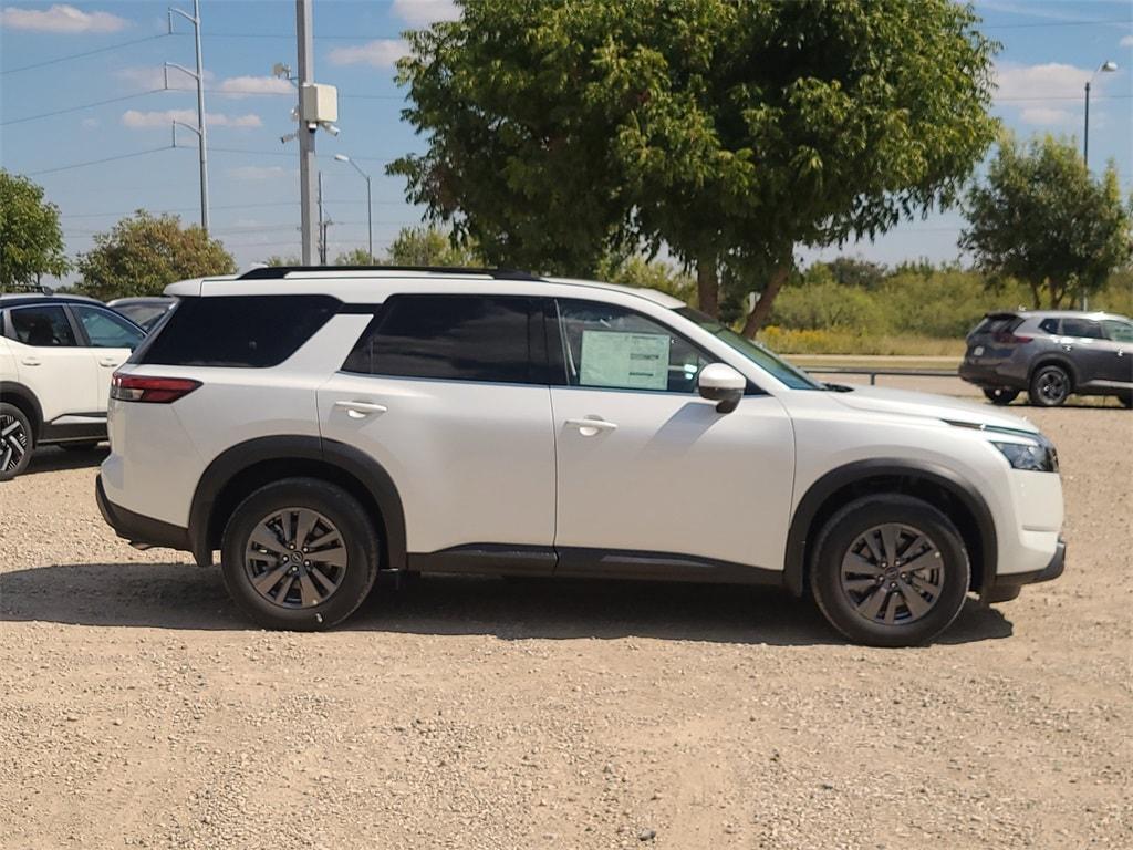 new 2025 Nissan Pathfinder car, priced at $36,010
