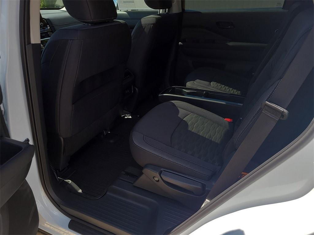 new 2025 Nissan Pathfinder car, priced at $36,010