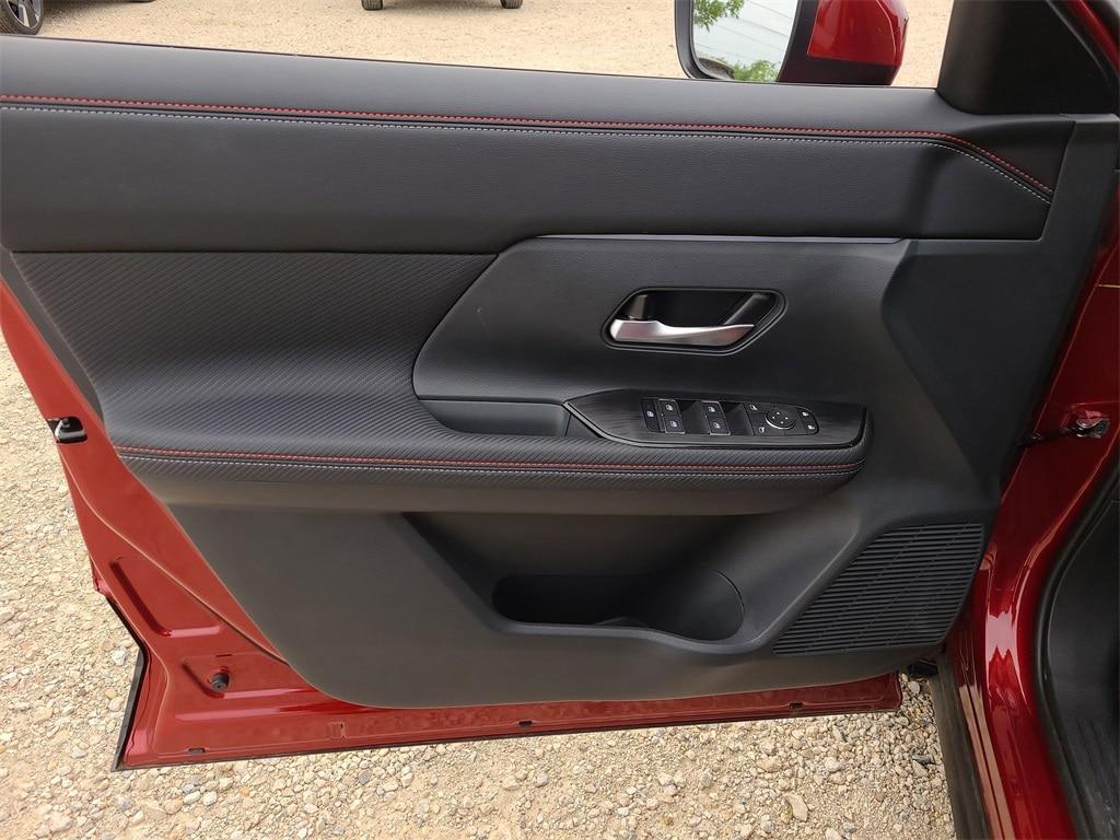 new 2025 Nissan Kicks car, priced at $29,700