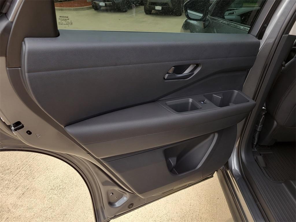 new 2025 Nissan Pathfinder car, priced at $39,692