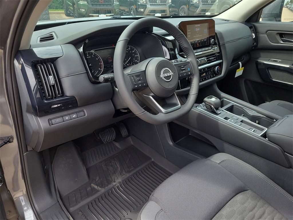 new 2025 Nissan Pathfinder car, priced at $39,692