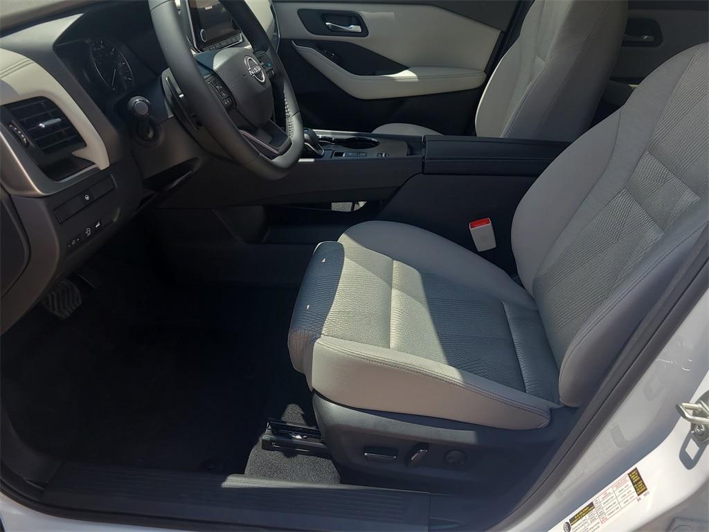 new 2025 Nissan Rogue car, priced at $31,356