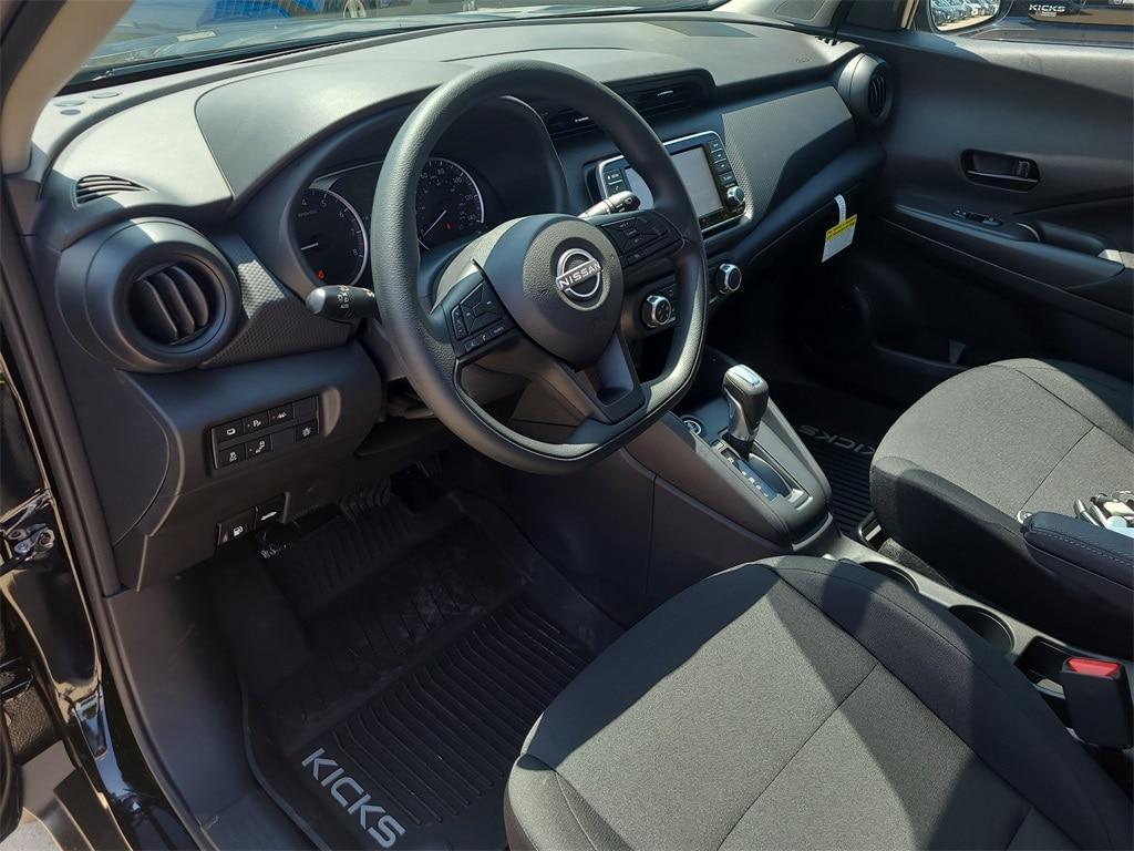 new 2025 Nissan Kicks Play car, priced at $23,025