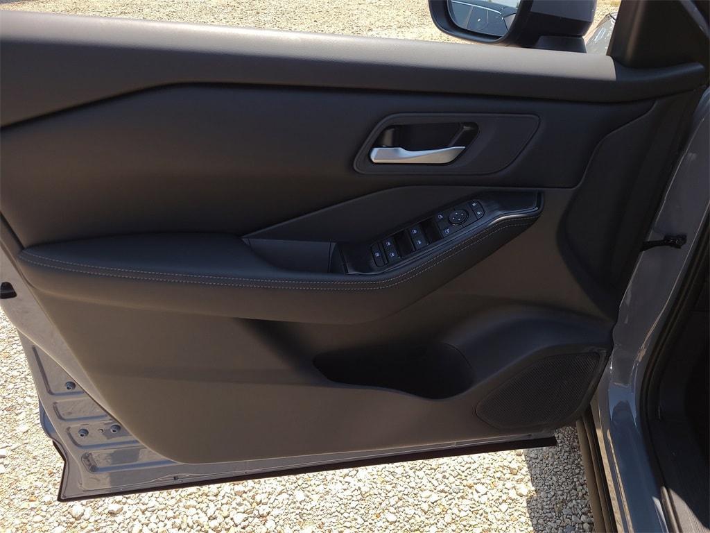 new 2026 Nissan Rogue car, priced at $30,928