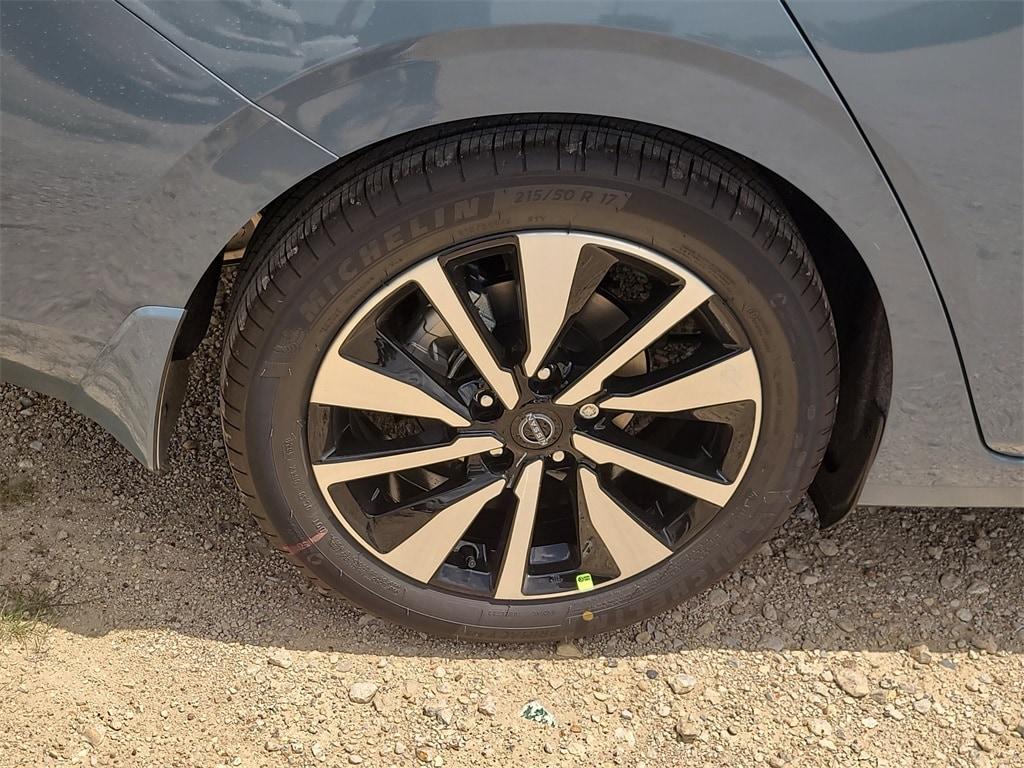new 2025 Nissan Sentra car, priced at $26,400