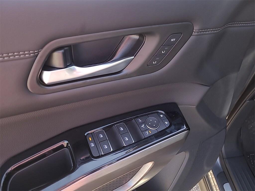 new 2025 Nissan Pathfinder car, priced at $48,318