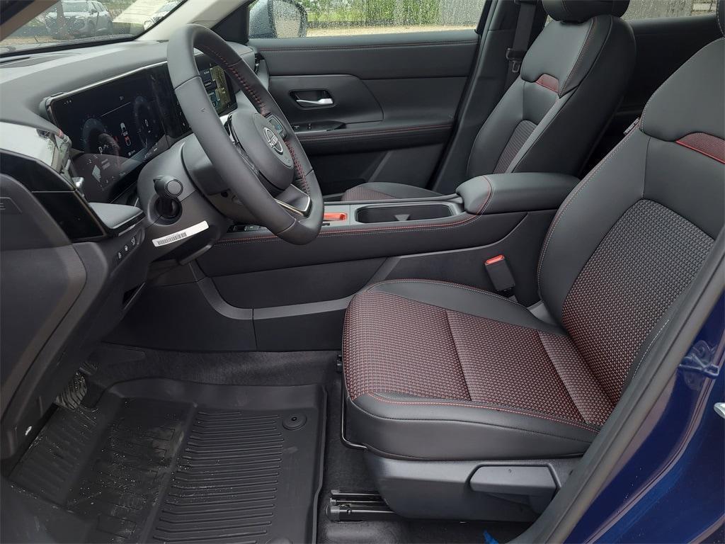 new 2025 Nissan Kicks car, priced at $29,099