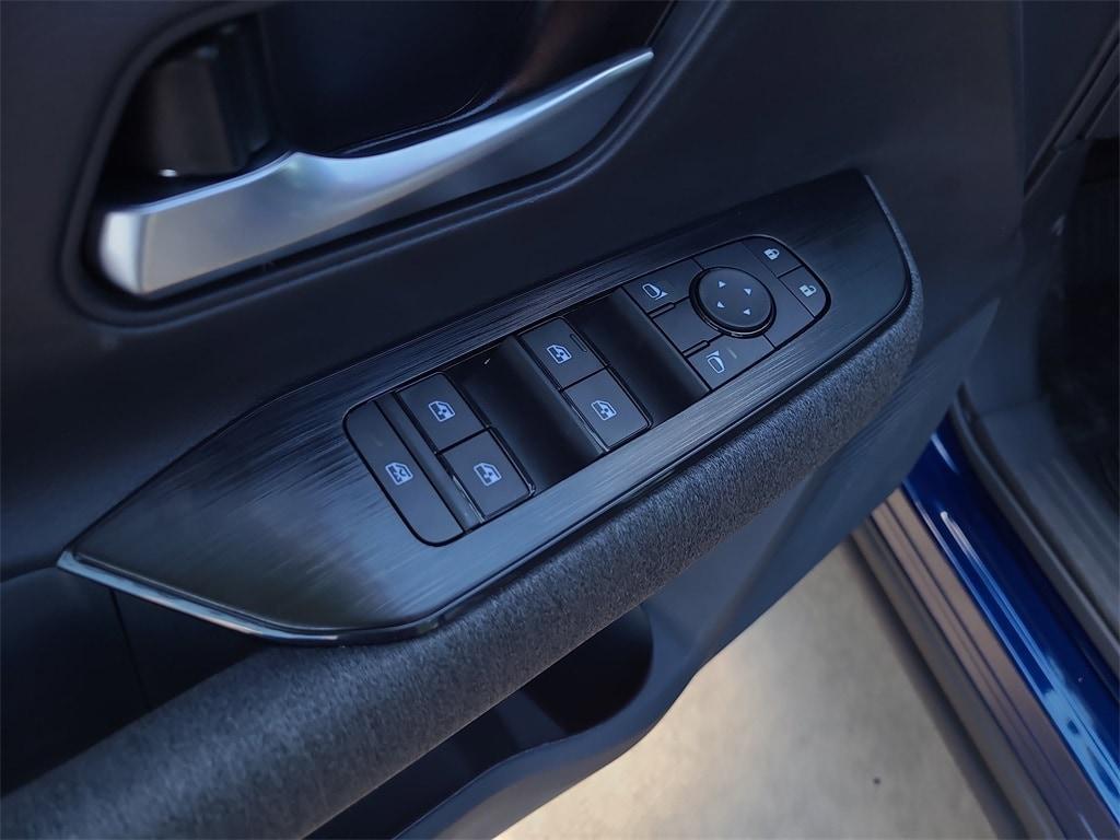 new 2025 Nissan Kicks car, priced at $24,656
