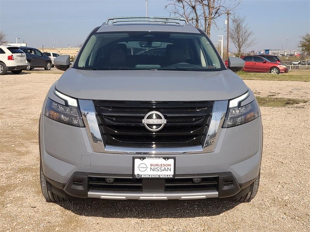 new 2025 Nissan Pathfinder car, priced at $48,194