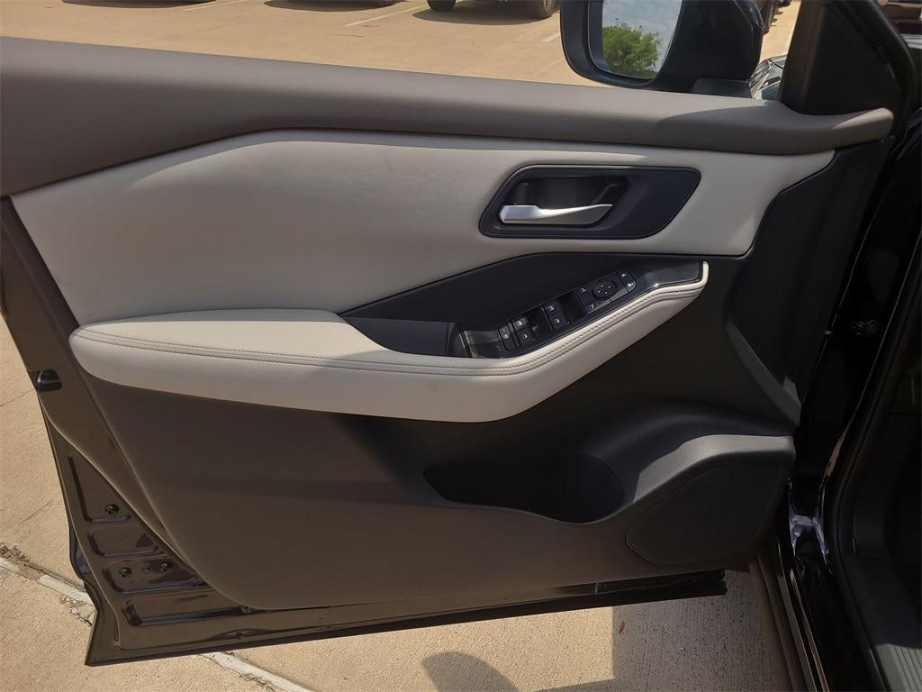 new 2025 Nissan Rogue car, priced at $30,280
