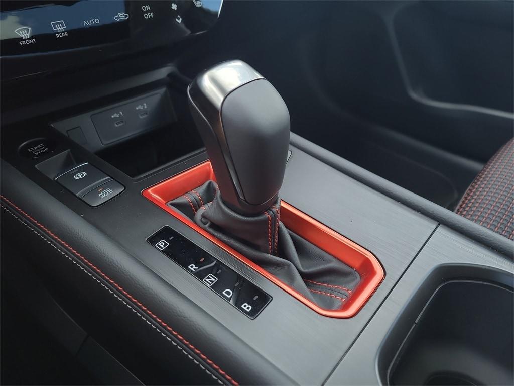 new 2025 Nissan Kicks car, priced at $29,494