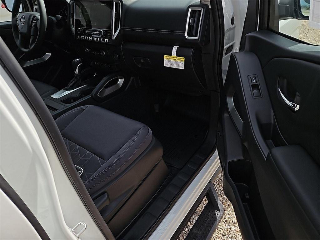 new 2025 Nissan Frontier car, priced at $37,752